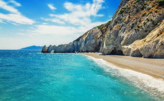 חופשת קיץ באי סקיאתוס